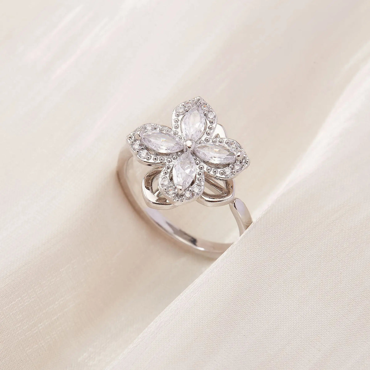 Women's Spinner Ring Luxury Four Clover Flower Rings For Man Gold Color Anti-stress Anxiety Fidget Ring Stainless Steel Jewelry